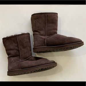 Brown UGG boots classic short